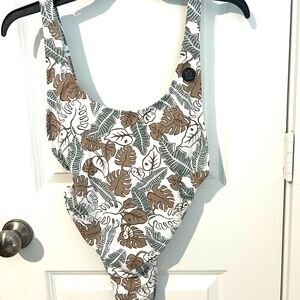 Swim Leaf Print One-Piece Swimsuit